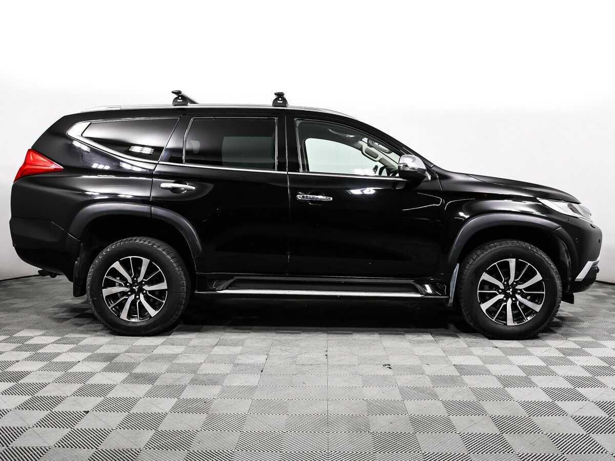 Mitsubishi Pajero Sport с пробегом — 2018 год. Фото: #3
