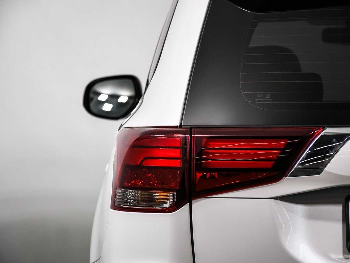 Mitsubishi Outlander с пробегом — 2022 год. Фото: #16
