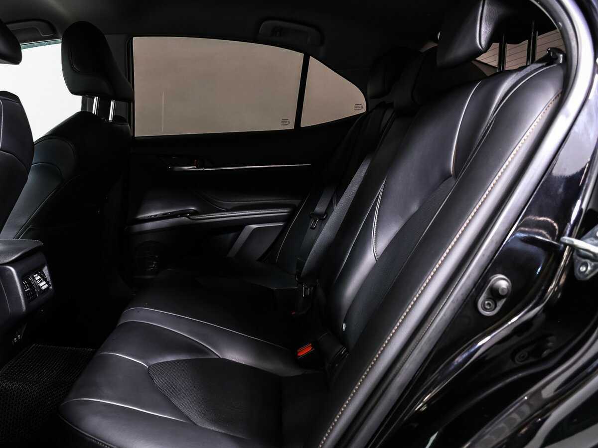 Toyota Camry с пробегом — 2019 год. Фото: #12