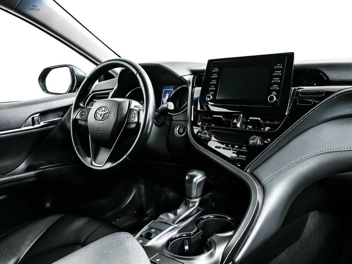 Toyota Camry с пробегом — 2022 год. Фото: #8