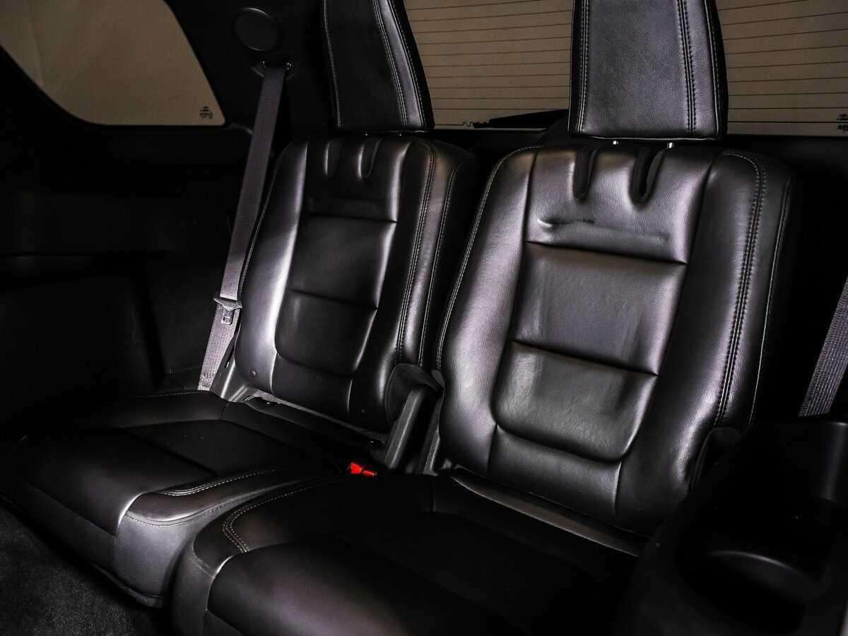 Ford Explorer с пробегом — 2013 год. Фото: #13