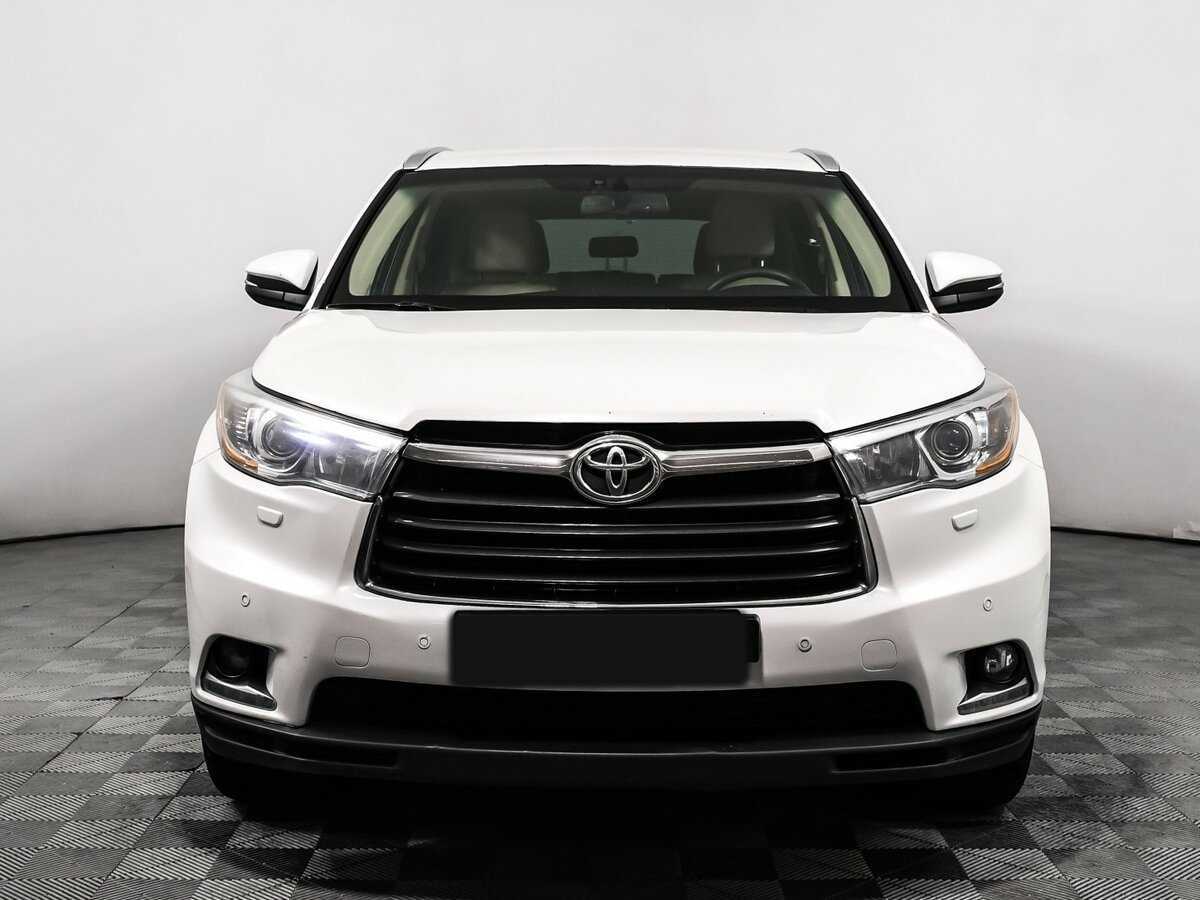 Toyota Highlander с пробегом — 2014 год. Фото: #1