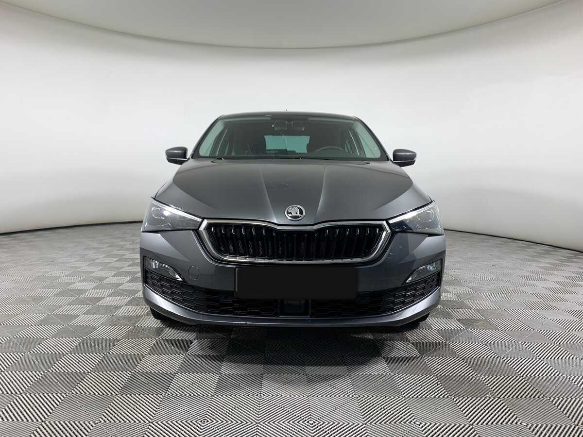 Skoda Rapid с пробегом — 2021 год. Фото: #1