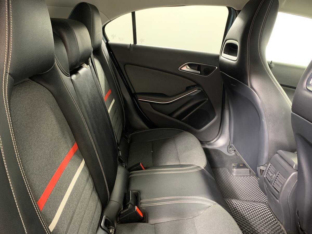 Mercedes-Benz A-Класс с пробегом — 2013 год. Фото: #16