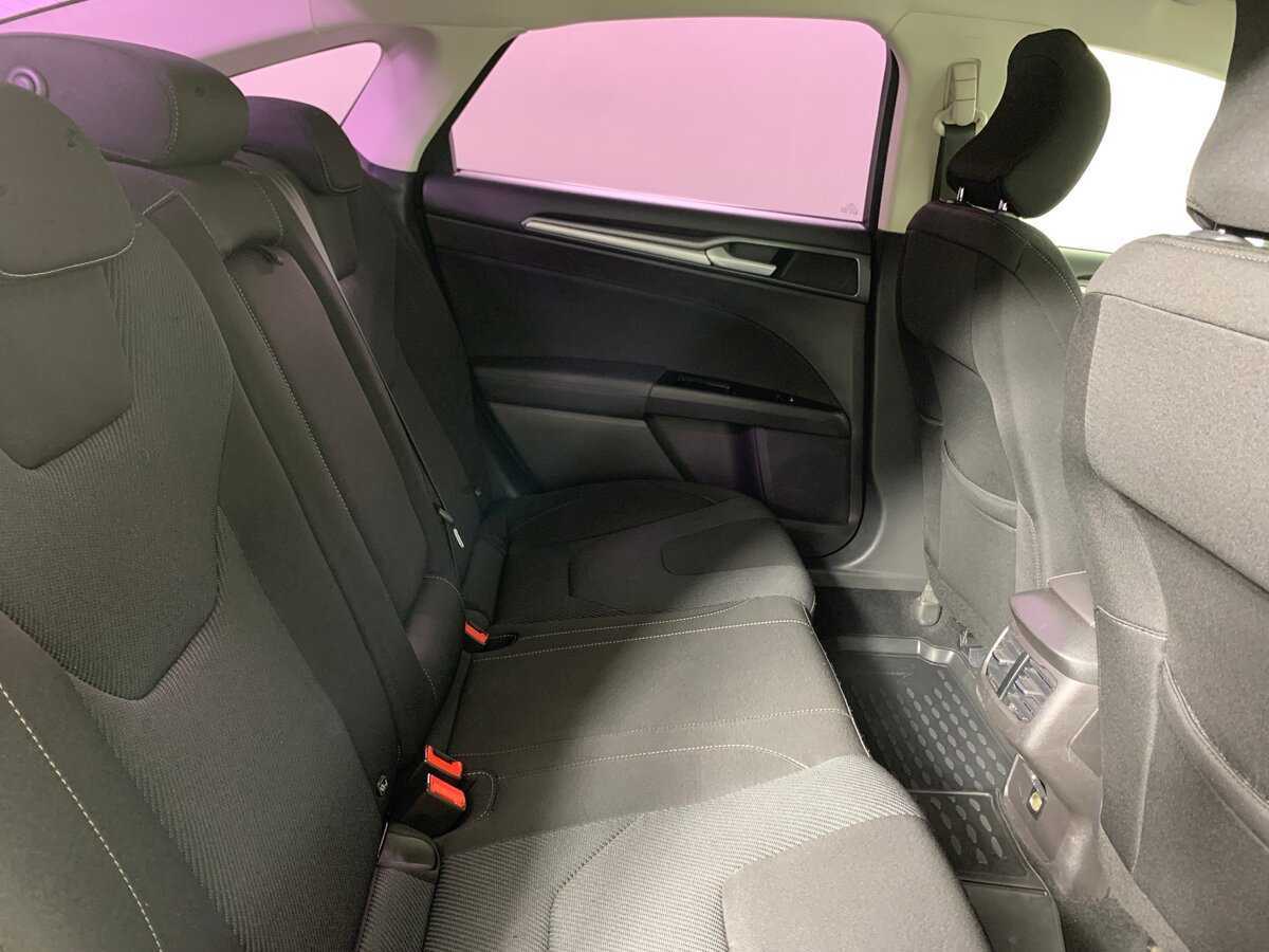 Ford Mondeo с пробегом — 2017 год. Фото: #17