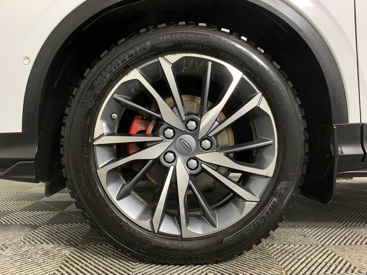 Geely Coolray с пробегом — 2020 год. Фото: #8