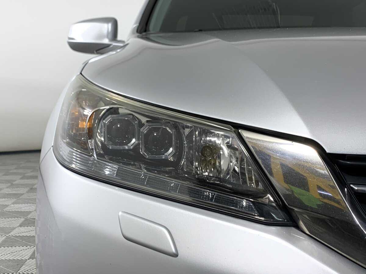 Honda Accord с пробегом — 2013 год. Фото: #7