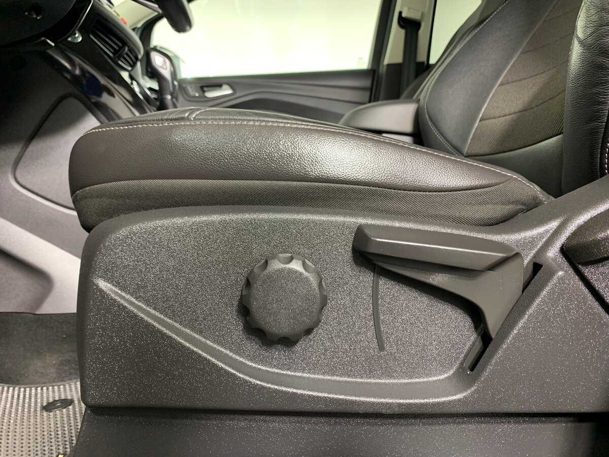 Ford Kuga с пробегом — 2016 год. Фото: #16