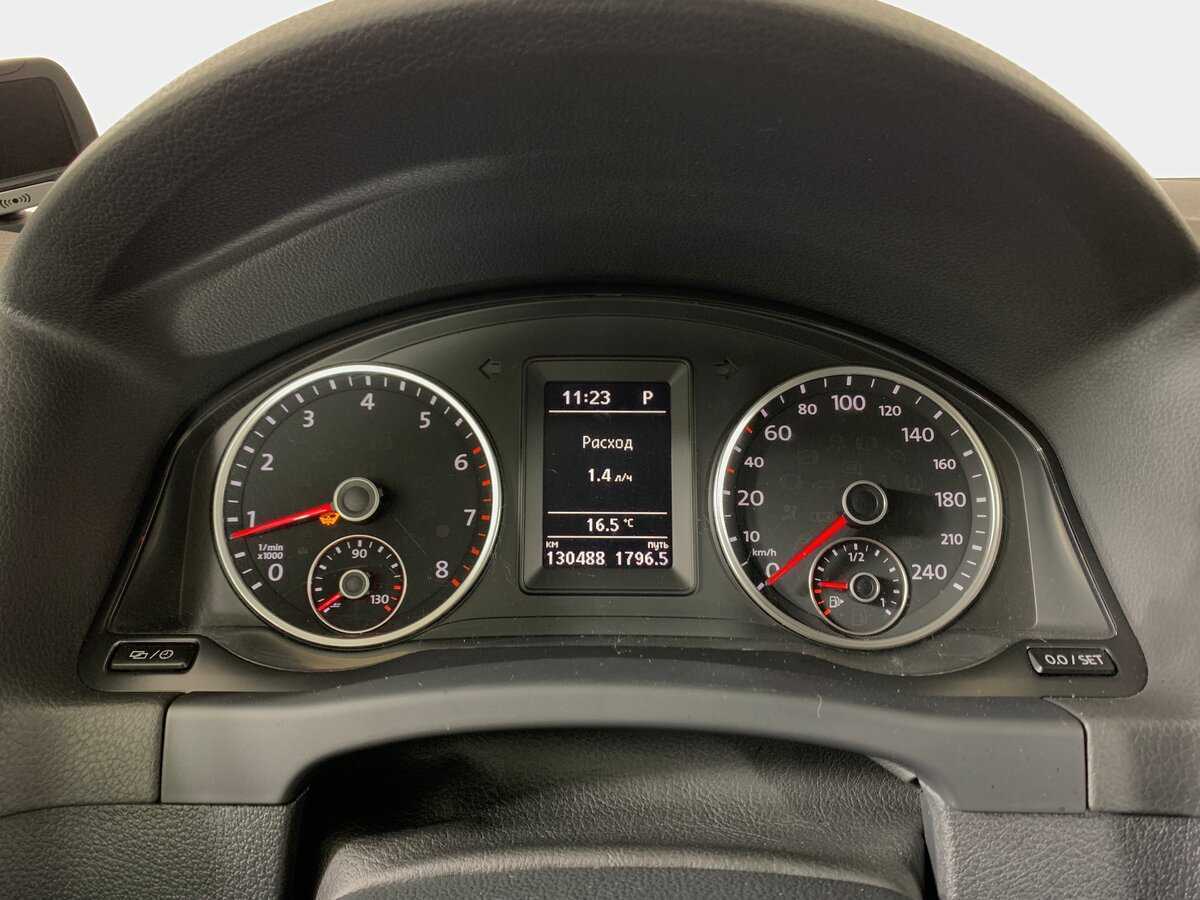 Volkswagen Tiguan с пробегом — 2015 год. Фото: #14