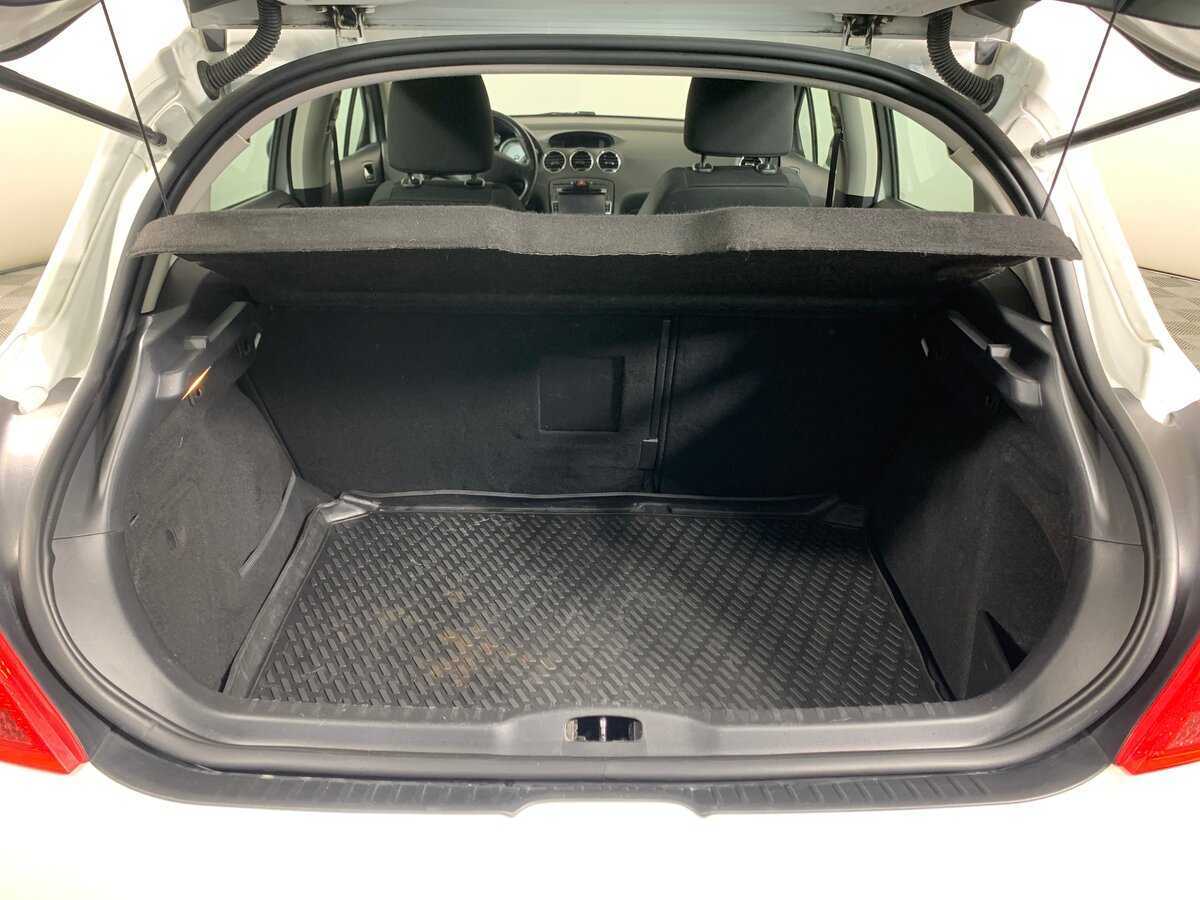 Peugeot 308 с пробегом — 2012 год. Фото: #20