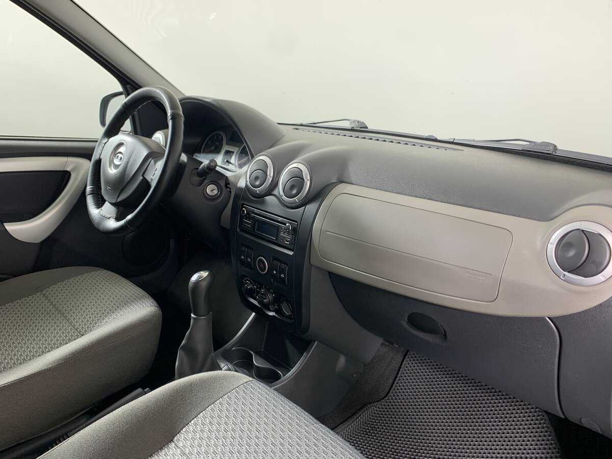 Lada (ВАЗ) Largus с пробегом — 2015 год. Фото: #13