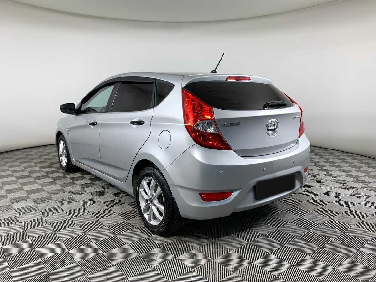 Hyundai Solaris с пробегом — 2013 год. Фото: #6