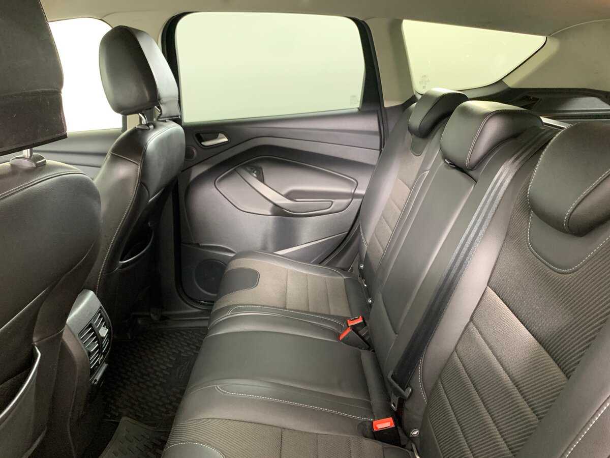 Ford Kuga с пробегом — 2014 год. Фото: #17