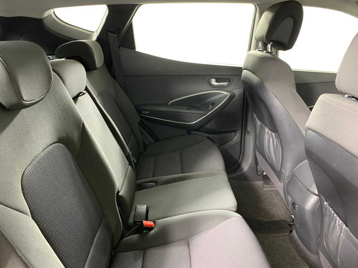 Hyundai Santa Fe с пробегом — 2017 год. Фото: #14