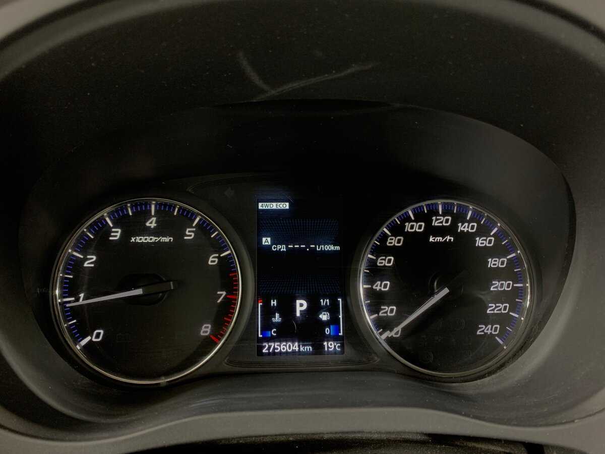 Mitsubishi Outlander с пробегом — 2017 год. Фото: #14