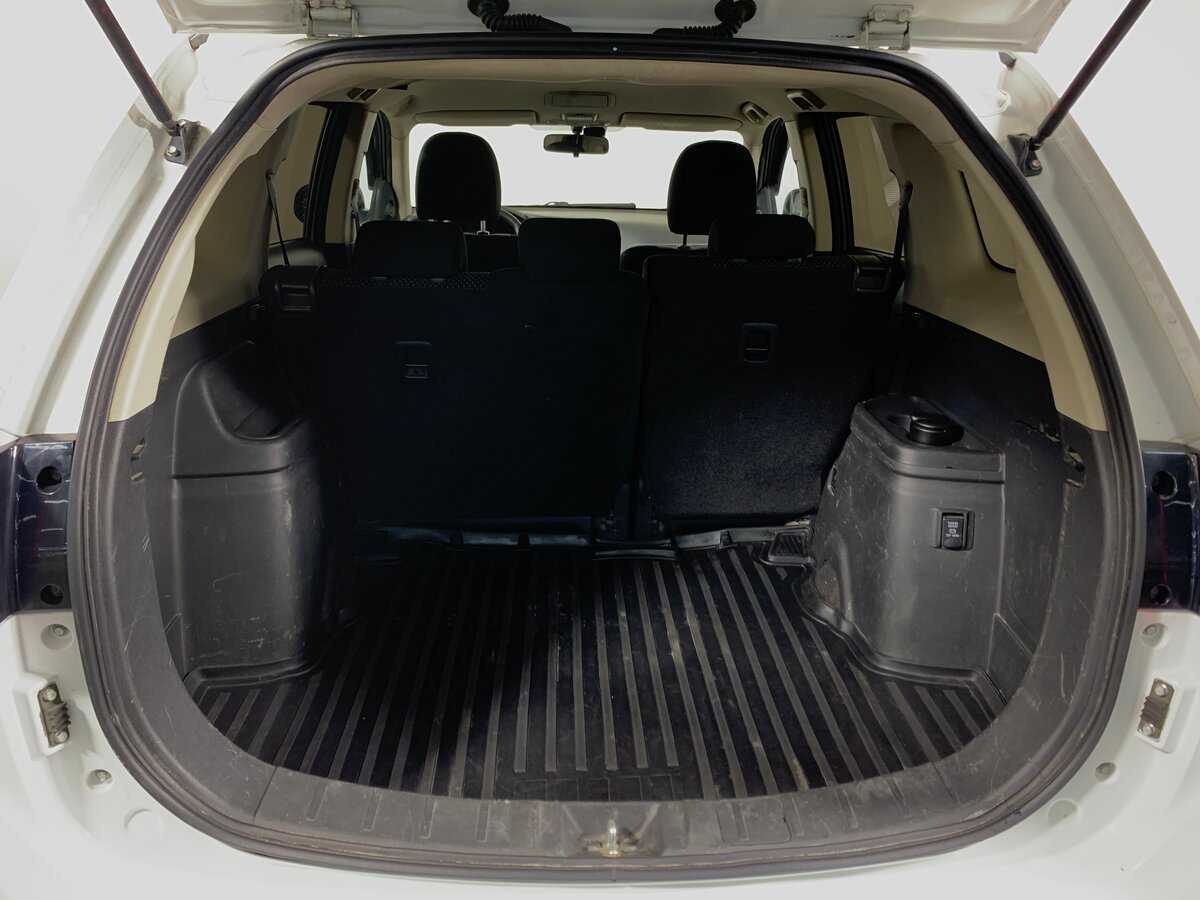 Mitsubishi Outlander с пробегом — 2017 год. Фото: #19