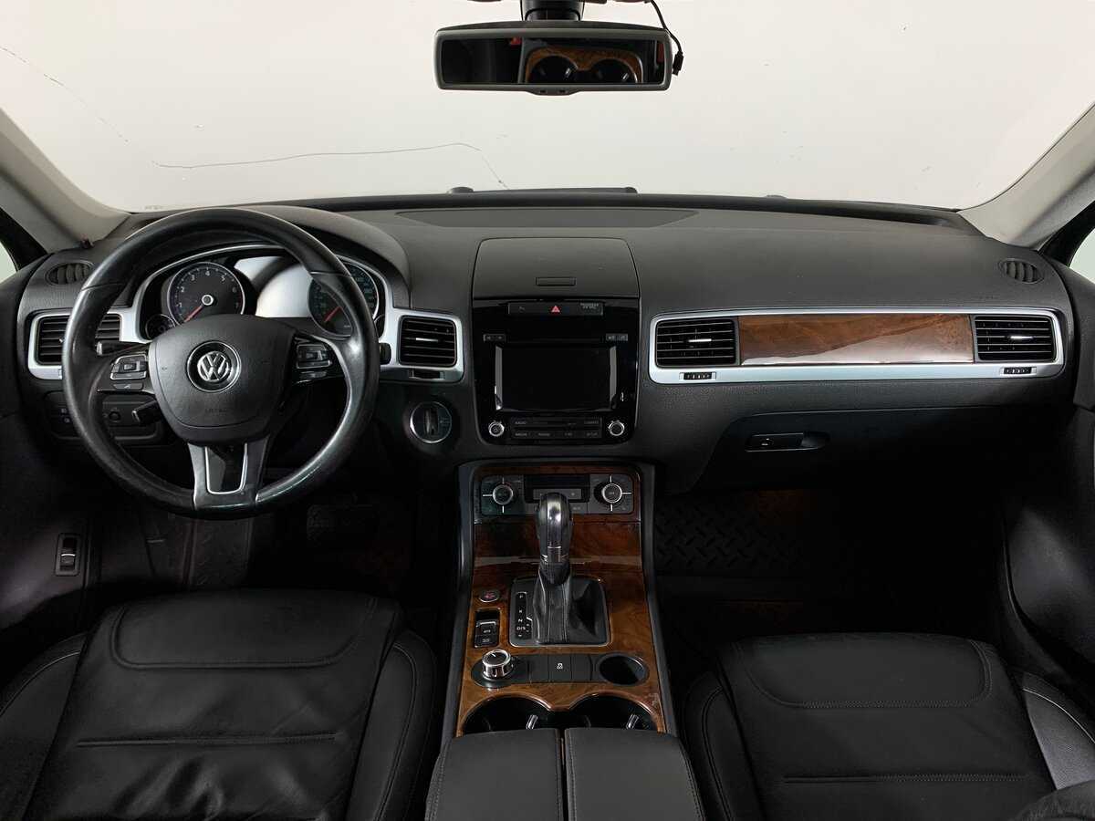 Volkswagen Touareg с пробегом — 2013 год. Фото: #12