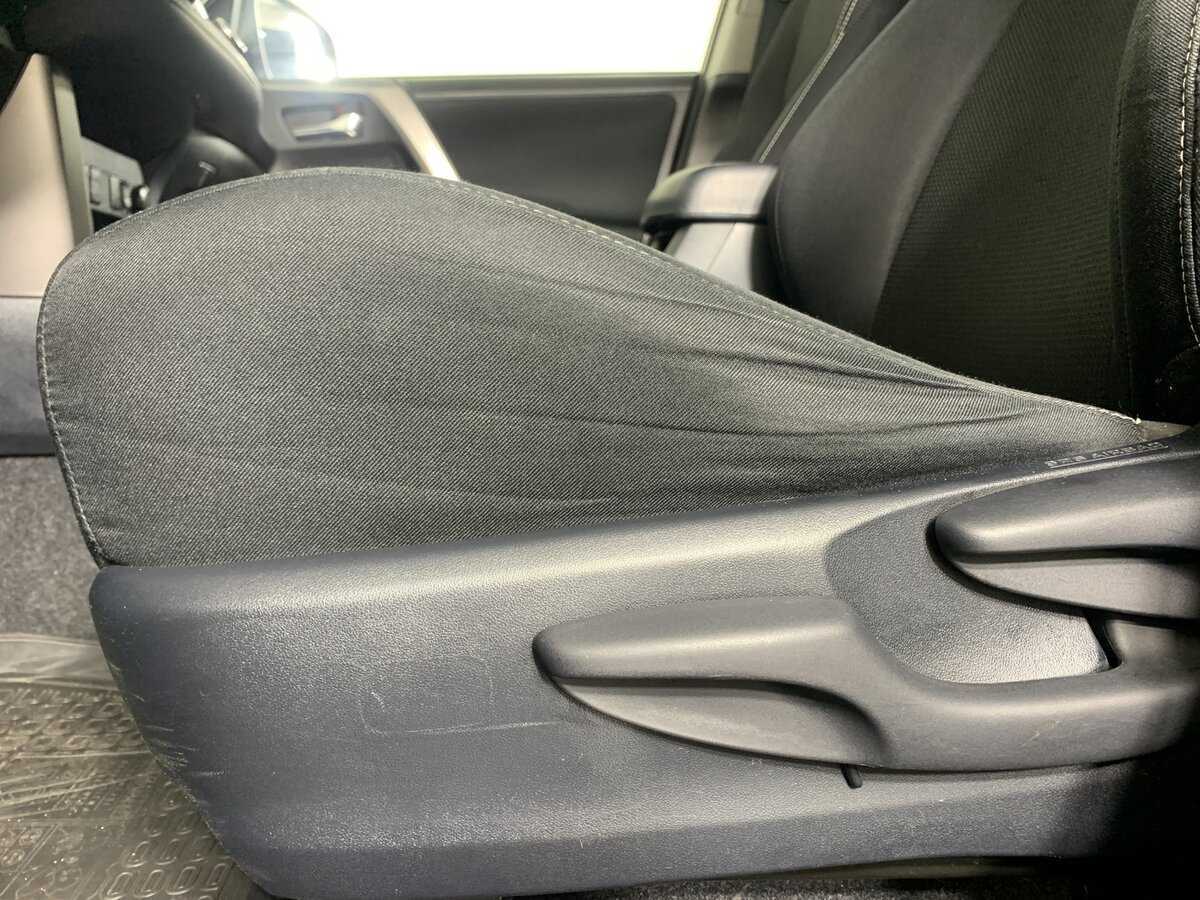 Toyota RAV4 с пробегом — 2018 год. Фото: #16