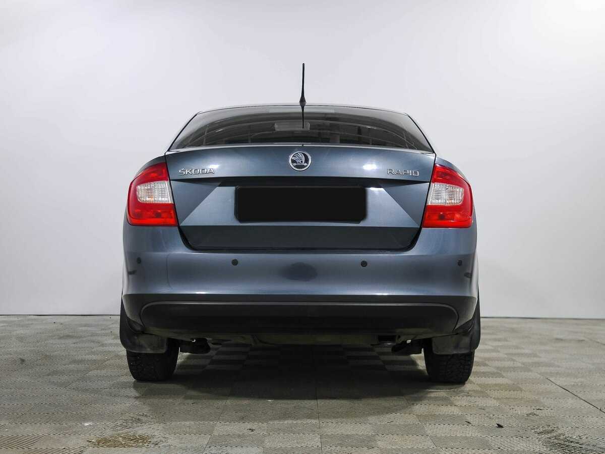 Skoda Rapid с пробегом — 2015 год. Фото: #4