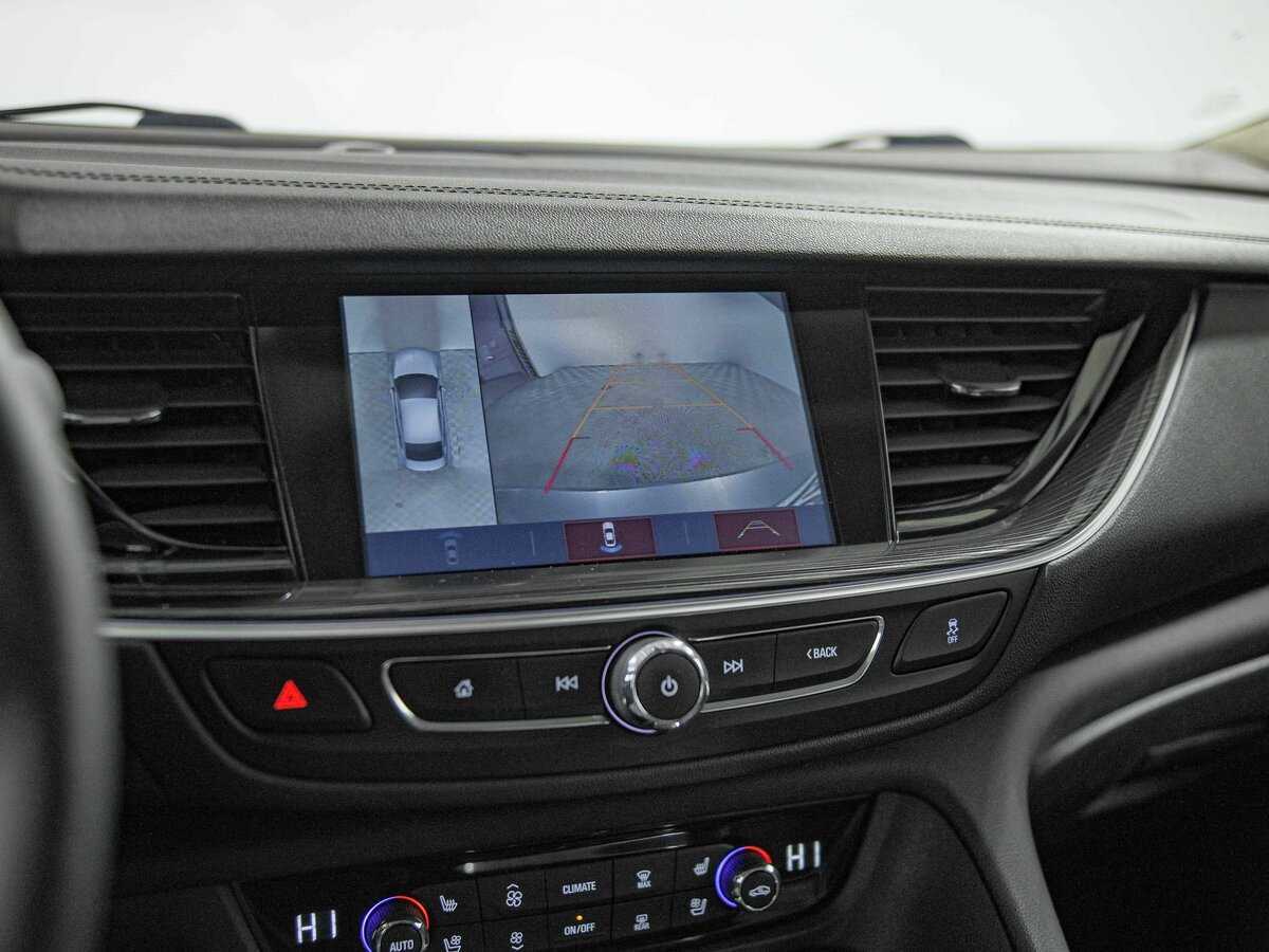 Opel Insignia с пробегом — 2018 год. Фото: #10