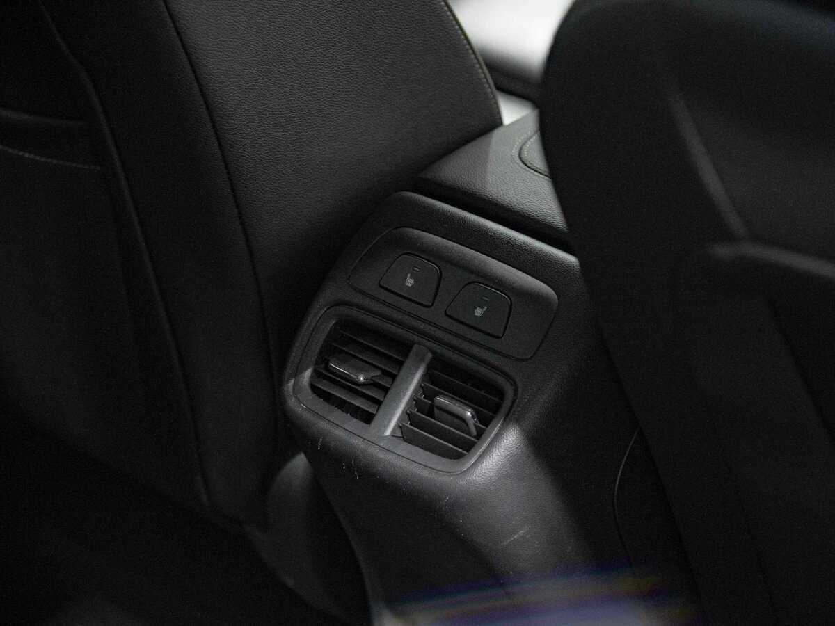 Opel Insignia с пробегом — 2018 год. Фото: #16