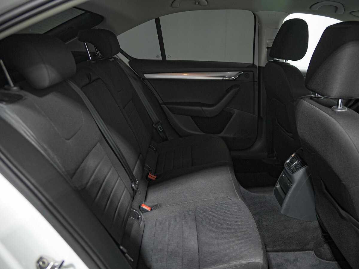 Skoda Octavia с пробегом — 2016 год. Фото: #12