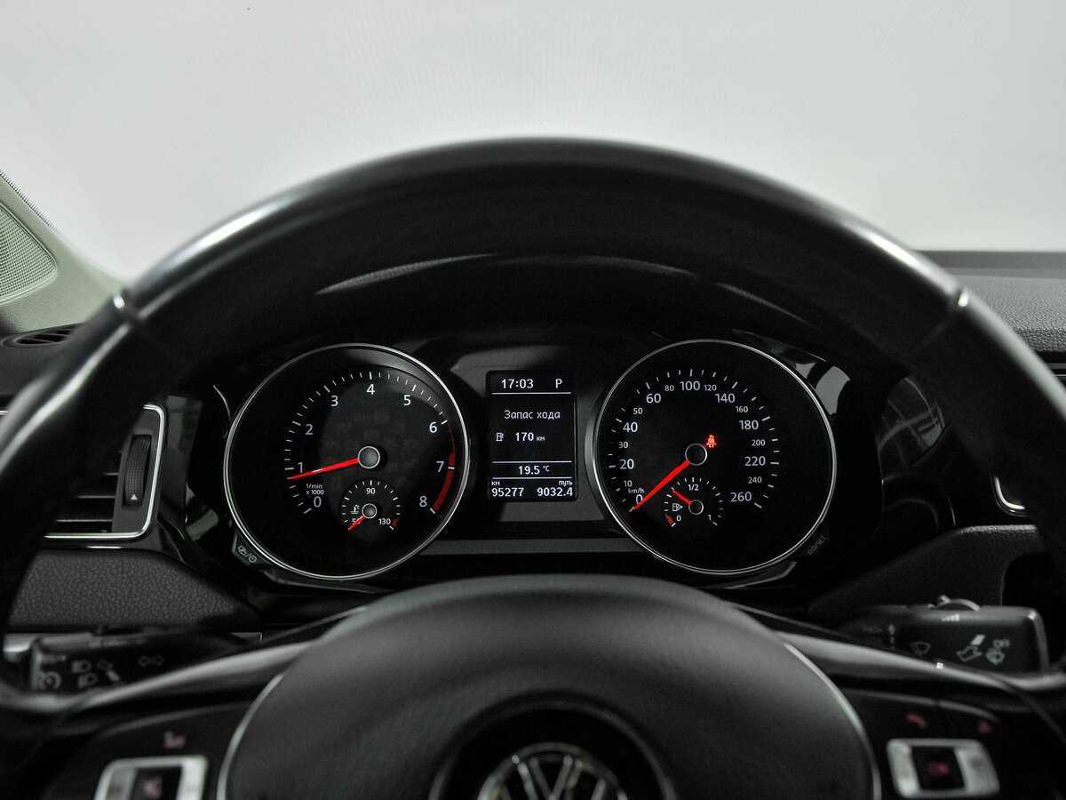 Volkswagen Jetta с пробегом — 2016 год. Фото: #5