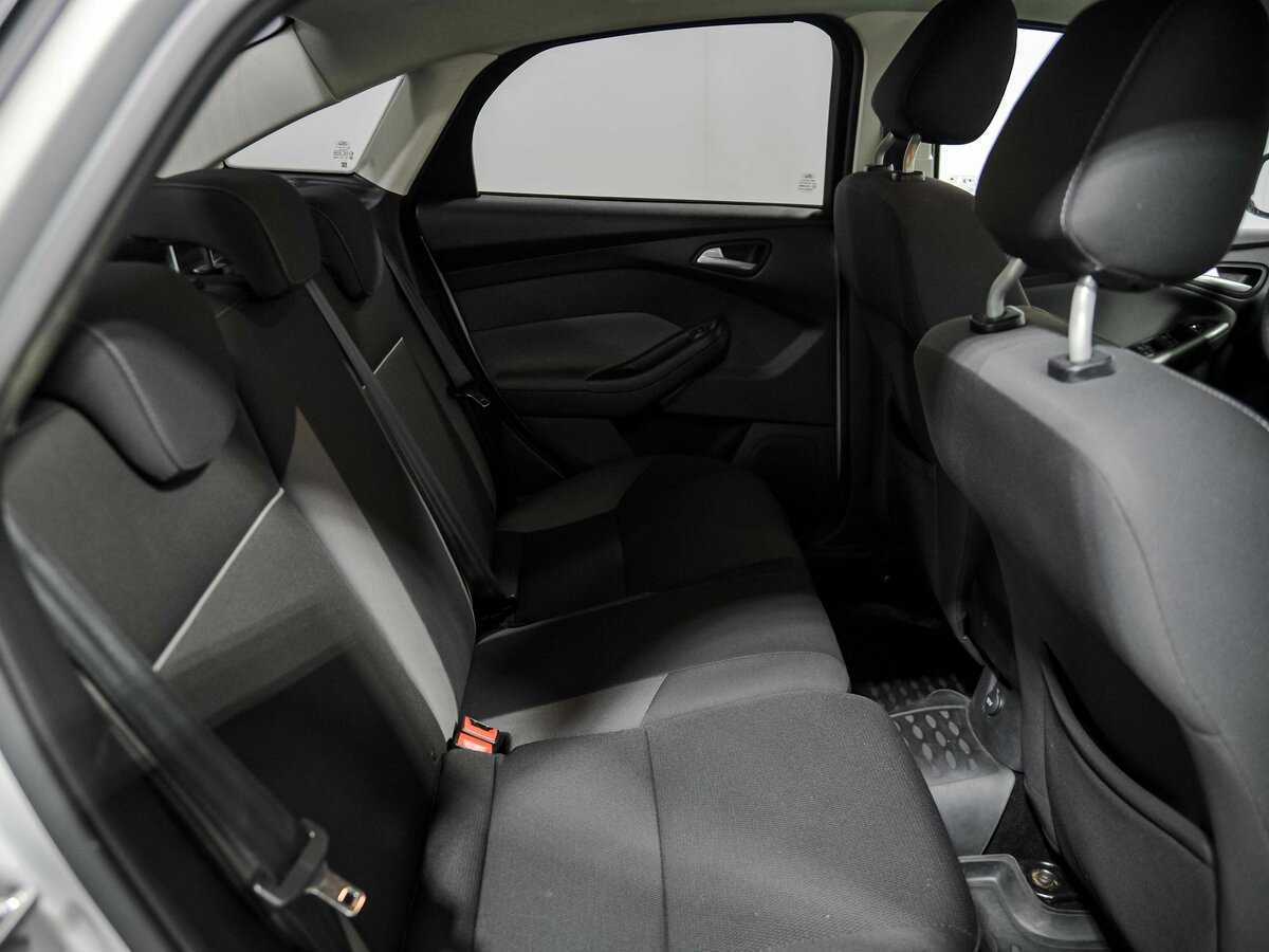 Ford Focus с пробегом — 2012 год. Фото: #12