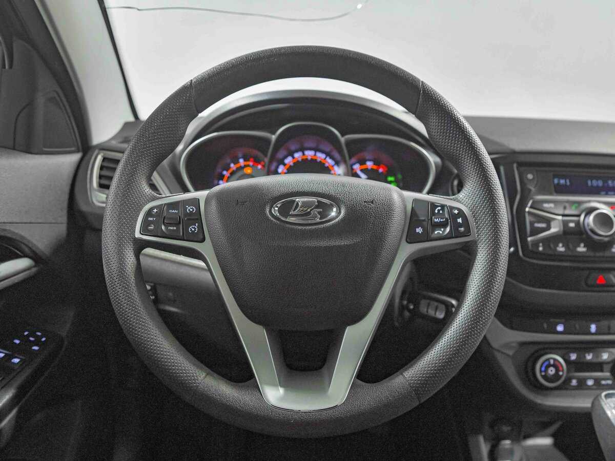 Lada (ВАЗ) Vesta с пробегом — 2019 год. Фото: #8