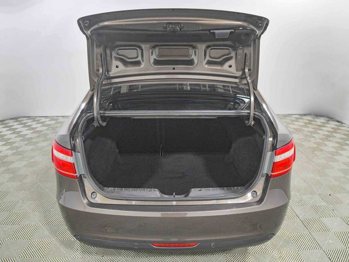 Lada (ВАЗ) Vesta с пробегом — 2019 год. Фото: #16