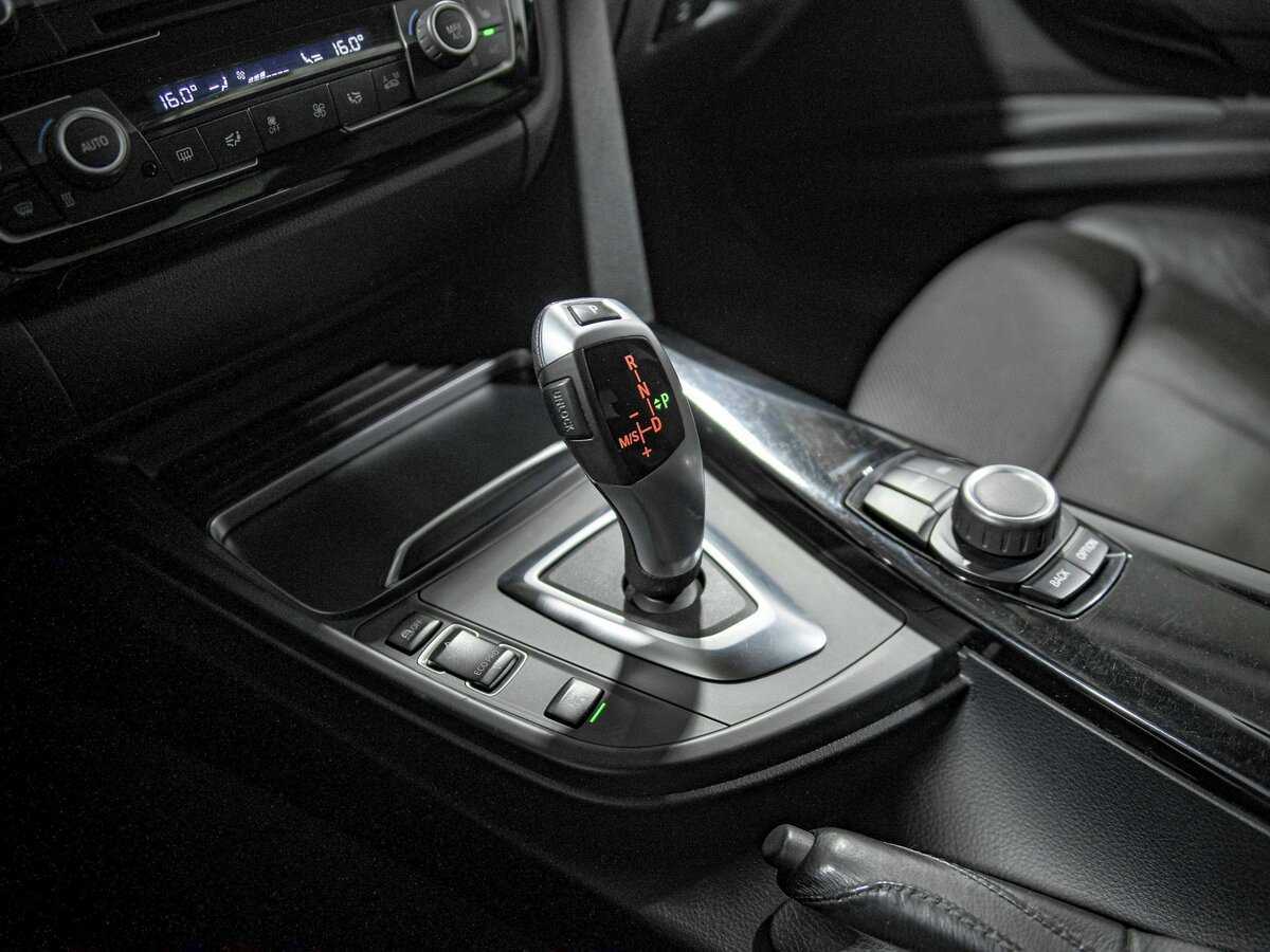 BMW 3 серии с пробегом — 2017 год. Фото: #11