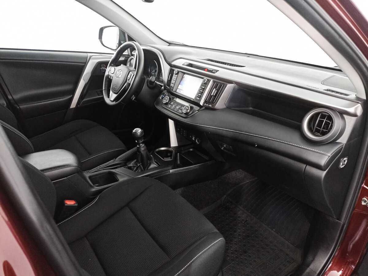 Toyota RAV4 с пробегом — 2019 год. Фото: #10