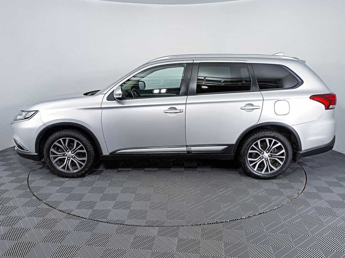 Mitsubishi Outlander с пробегом — 2018 год. Фото: #7
