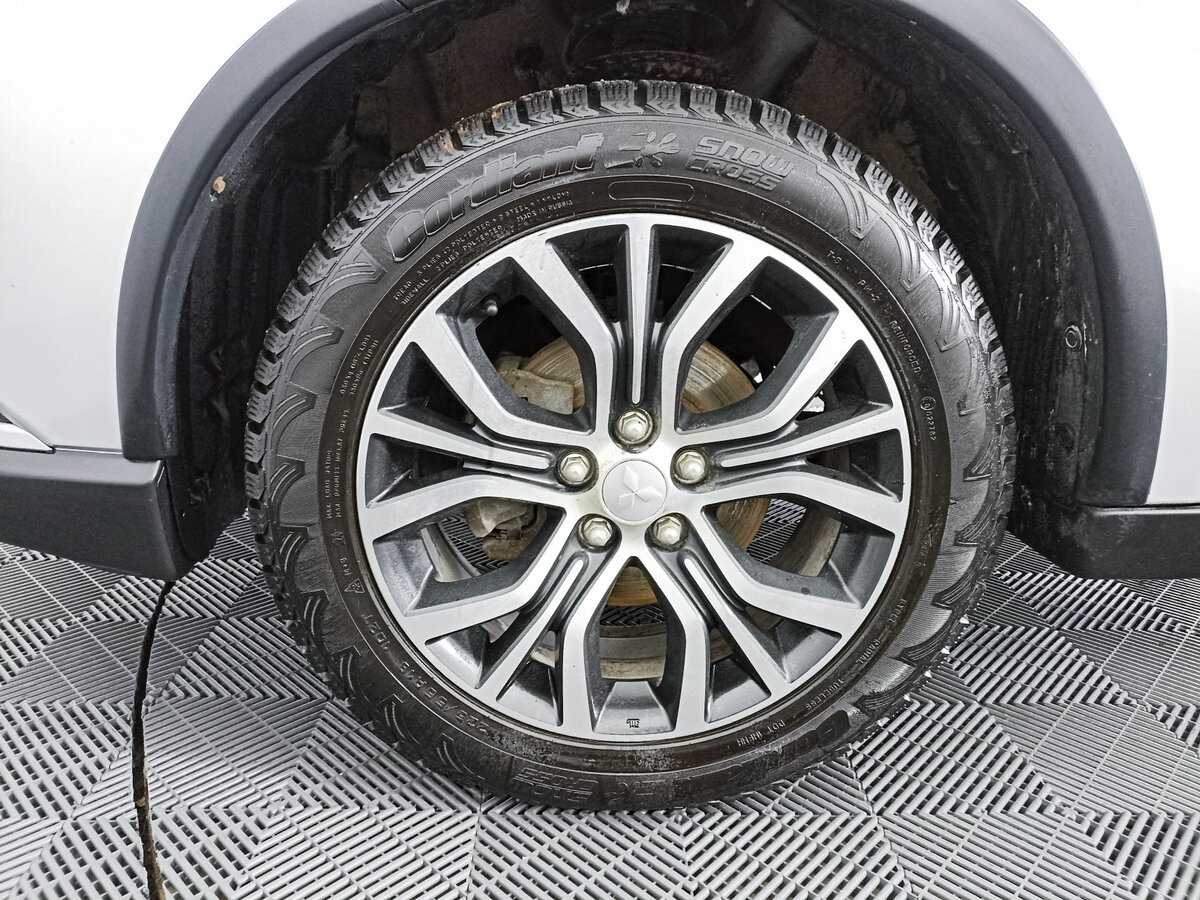 Mitsubishi Outlander с пробегом — 2018 год. Фото: #17