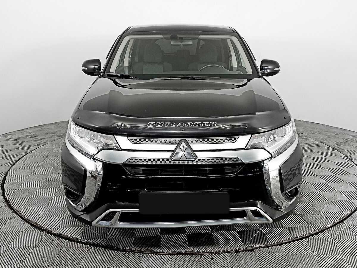 Mitsubishi Outlander с пробегом — 2021 год. Фото: #1