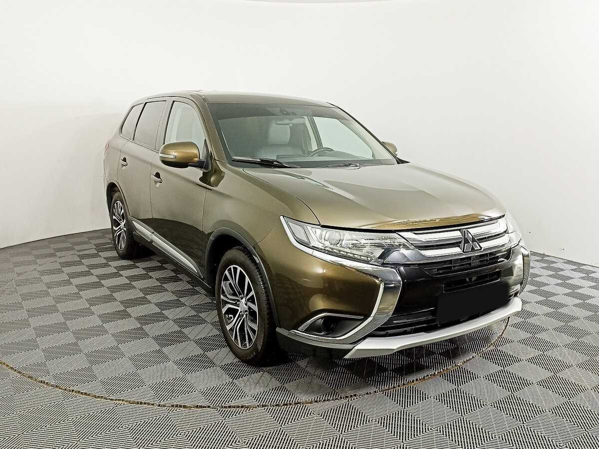 Mitsubishi Outlander с пробегом — 2018 год. Фото: #2
