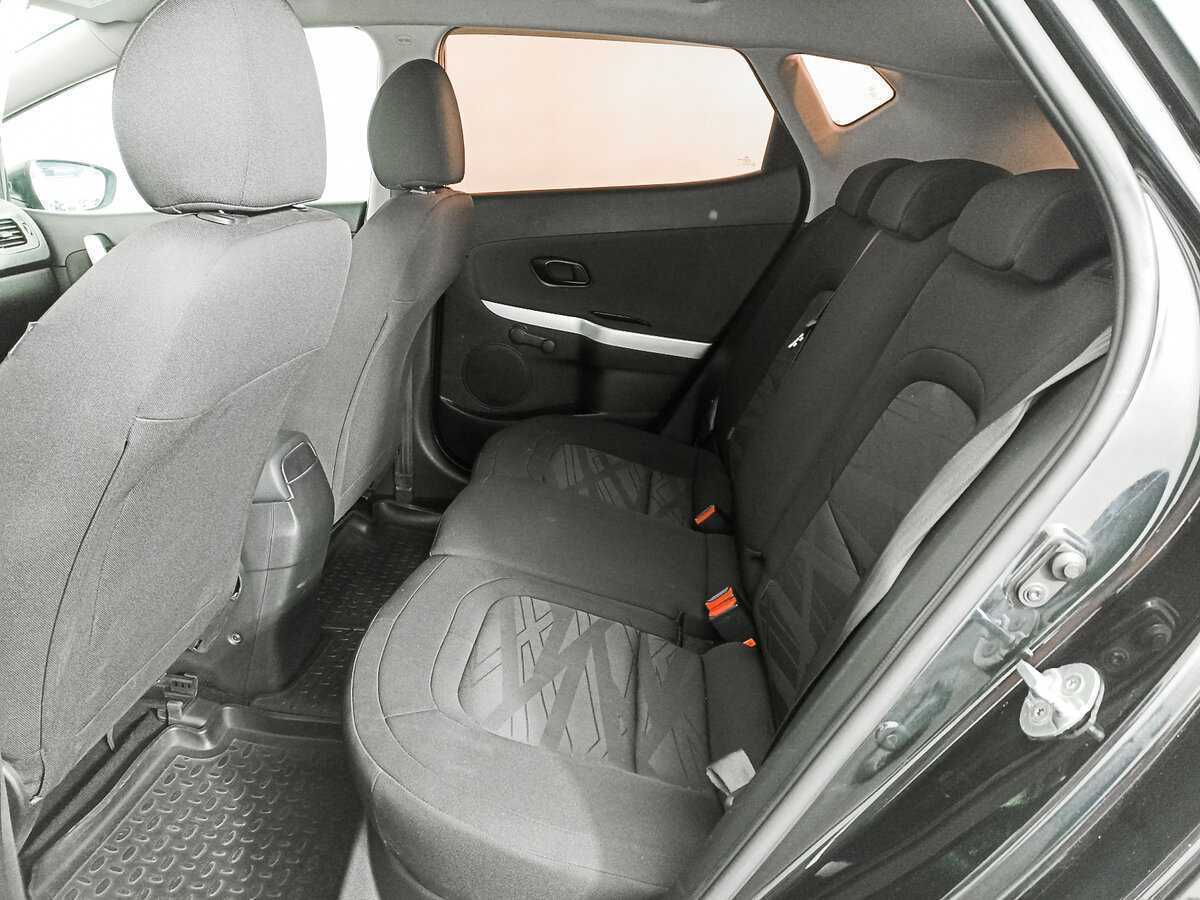 Kia Ceed с пробегом — 2015 год. Фото: #11