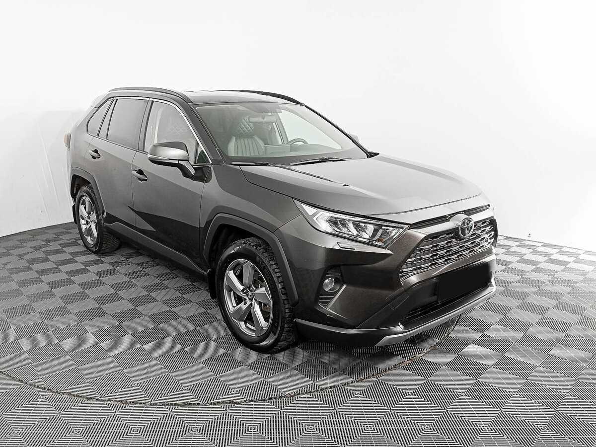 Toyota RAV4 с пробегом — 2019 год. Фото: #2