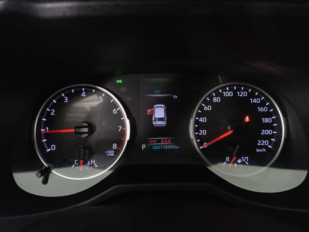 Toyota RAV4 с пробегом — 2019 год. Фото: #12