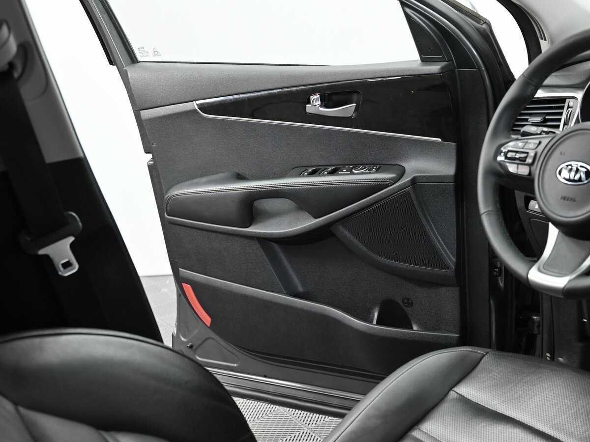 Kia Sorento с пробегом — 2017 год. Фото: #6