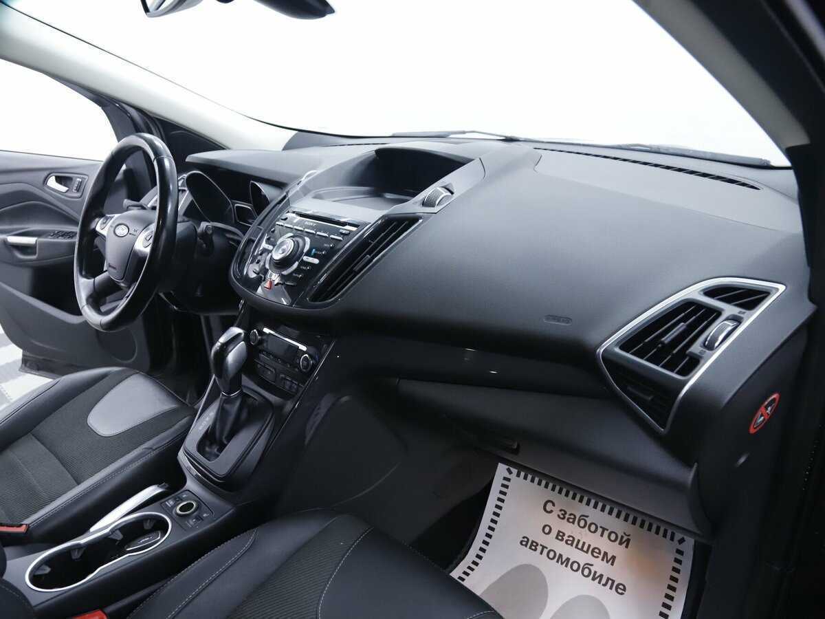 Ford Kuga с пробегом — 2015 год. Фото: #15