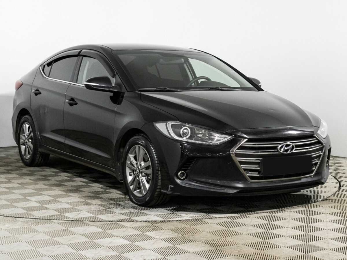 Hyundai Elantra с пробегом — 2017 год. Фото: #2