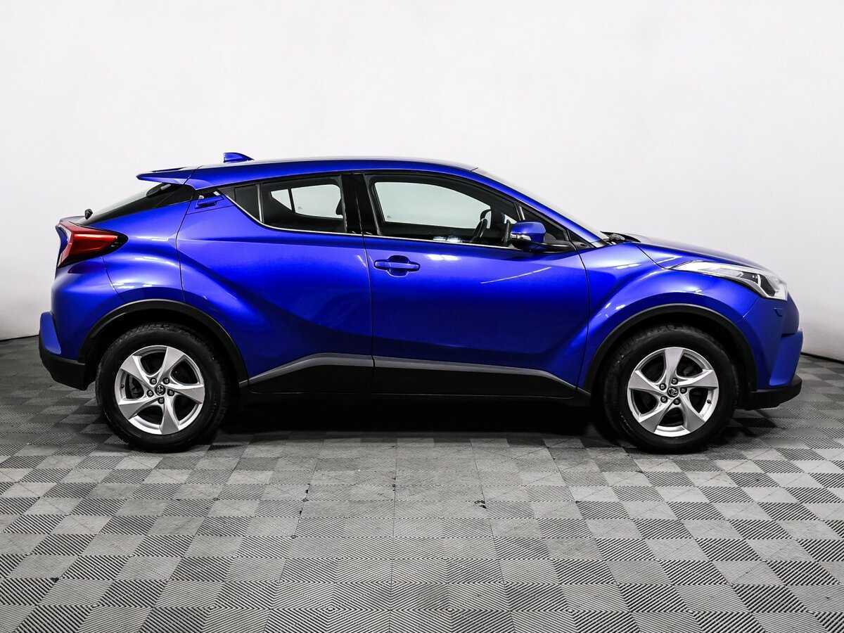 Toyota C-HR с пробегом — 2018 год. Фото: #3