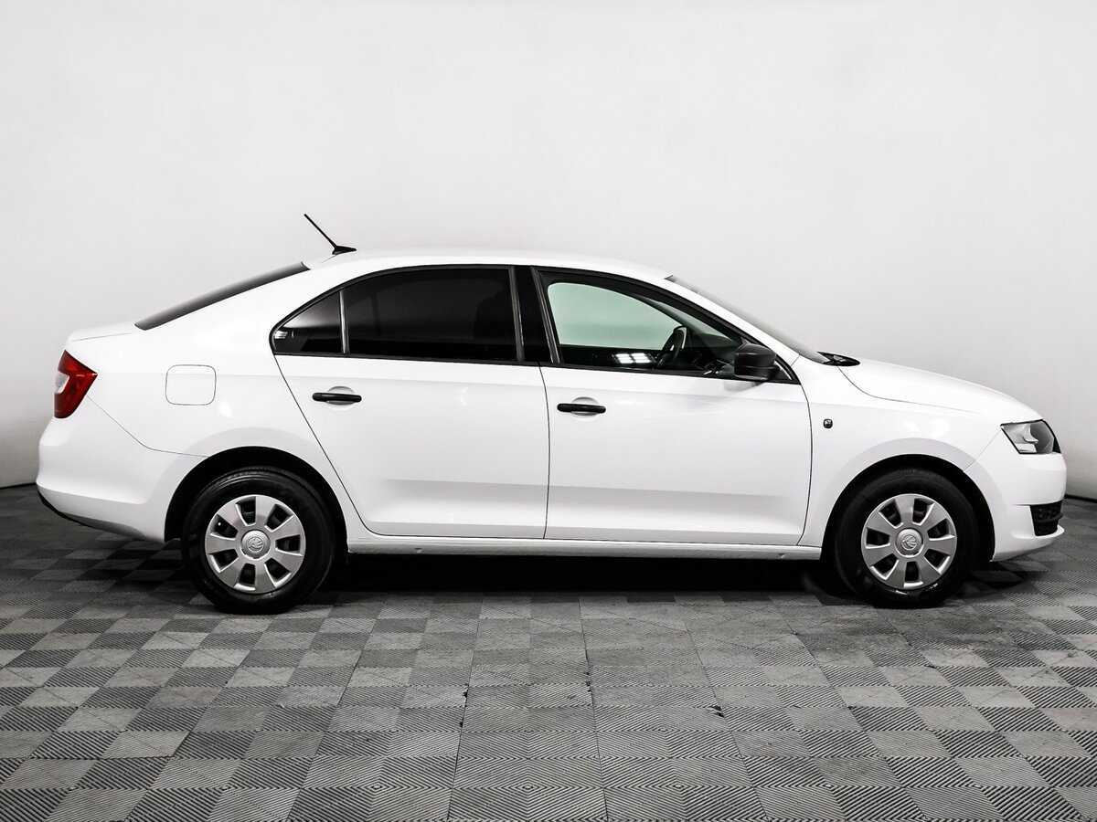 Skoda Rapid с пробегом — 2017 год. Фото: #3