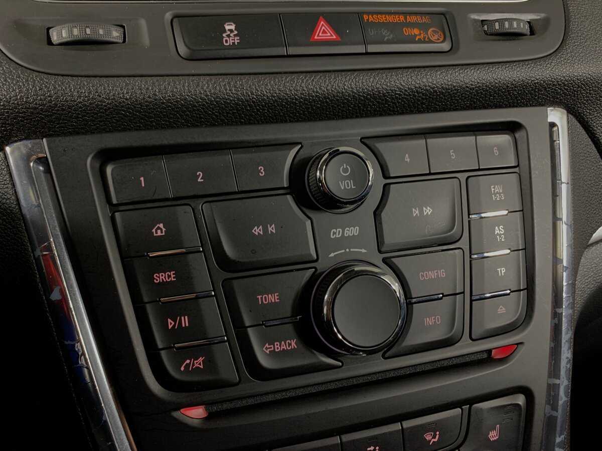 Opel Mokka с пробегом — 2013 год. Фото: #14