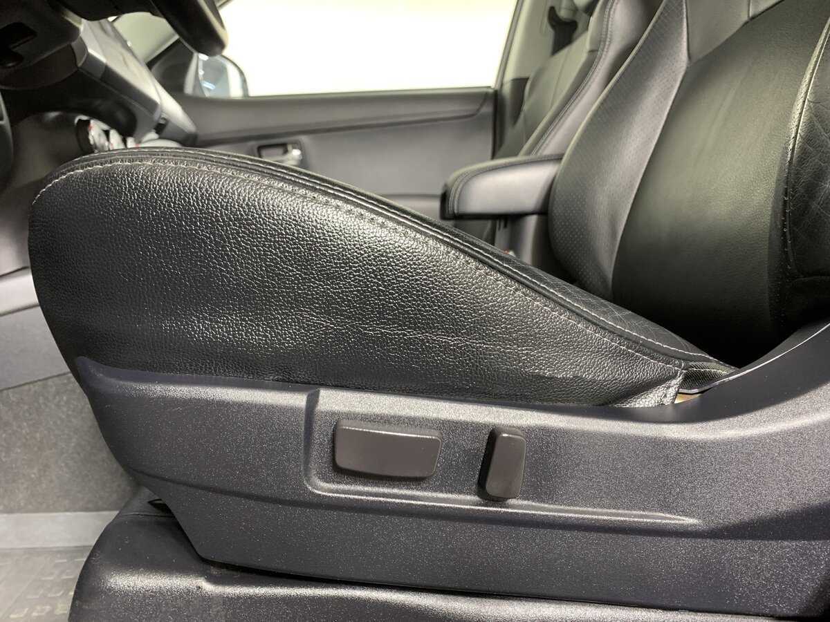 Mitsubishi Outlander с пробегом — 2012 год. Фото: #16