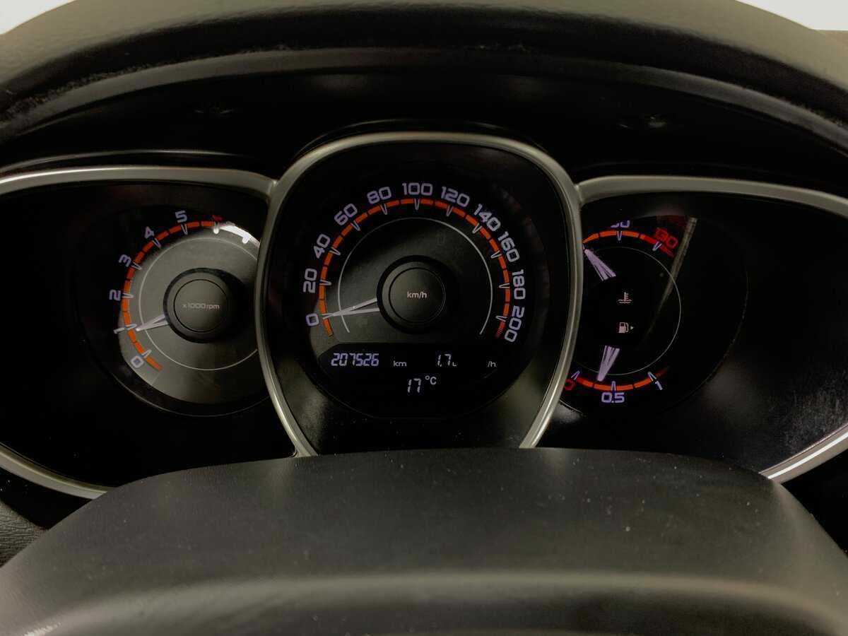 Lada (ВАЗ) Vesta с пробегом — 2017 год. Фото: #14