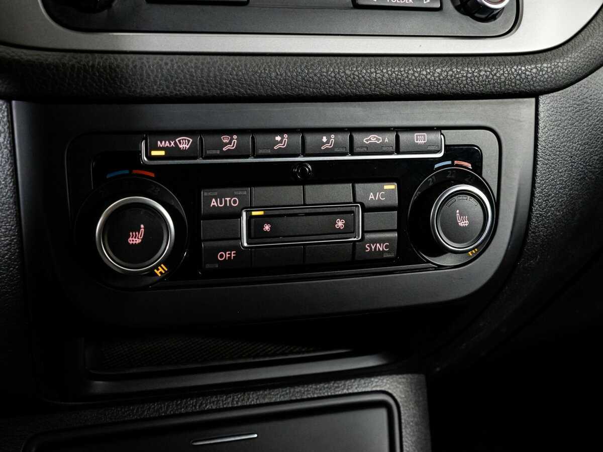 Volkswagen Tiguan с пробегом — 2015 год. Фото: #12