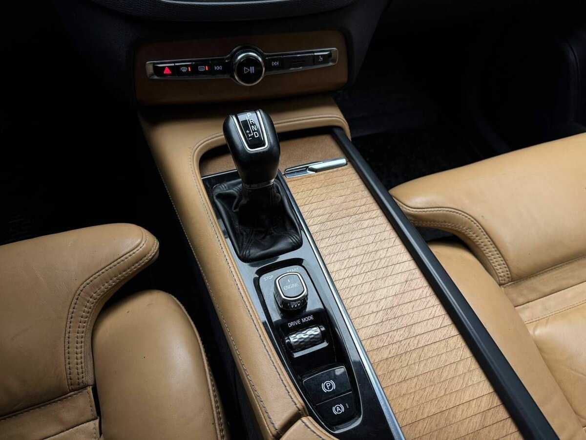 Volvo XC90 с пробегом — 2015 год. Фото: #8