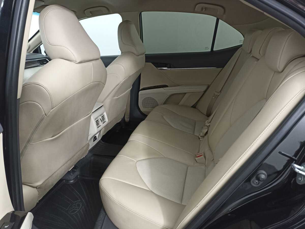 Toyota Camry с пробегом — 2020 год. Фото: #11